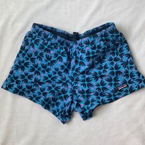 Patagonia XL kids athletic shorts 4 inch inseam